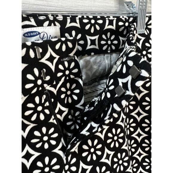 Old Navy Womens The Diva Pixie Straight Ankle Pants Size‎ 4 - Picture 7 of 9